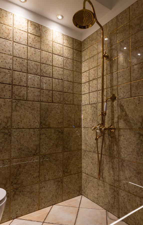 Hidden Bank: Golden Apartment พลอฟดิฟ ภายนอก รูปภาพ