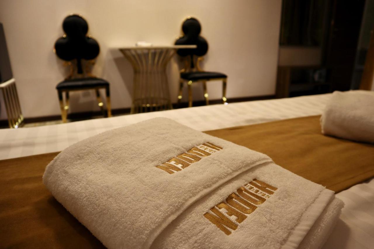 Hidden Bank: Golden Apartment พลอฟดิฟ ภายนอก รูปภาพ