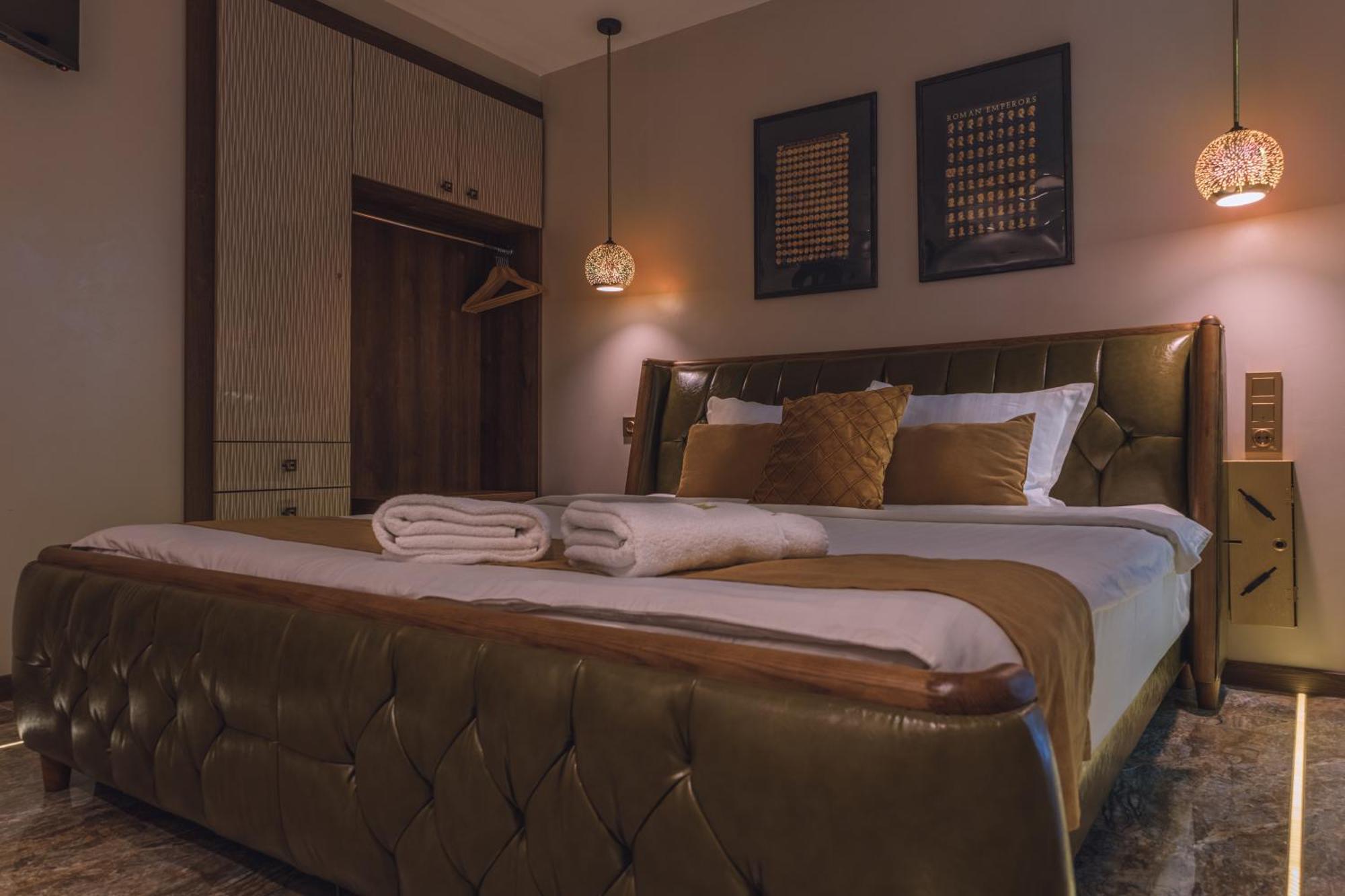 Hidden Bank: Golden Apartment พลอฟดิฟ ภายนอก รูปภาพ