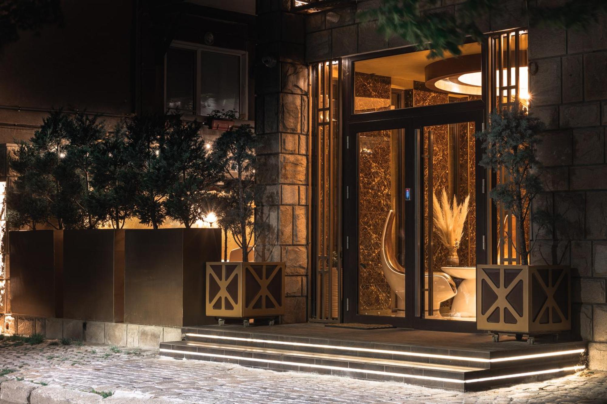 Hidden Bank: Golden Apartment พลอฟดิฟ ภายนอก รูปภาพ